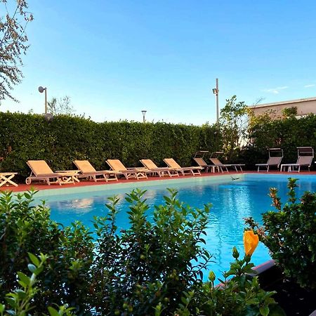 Hotel Granada Milano Marittima Esterno foto