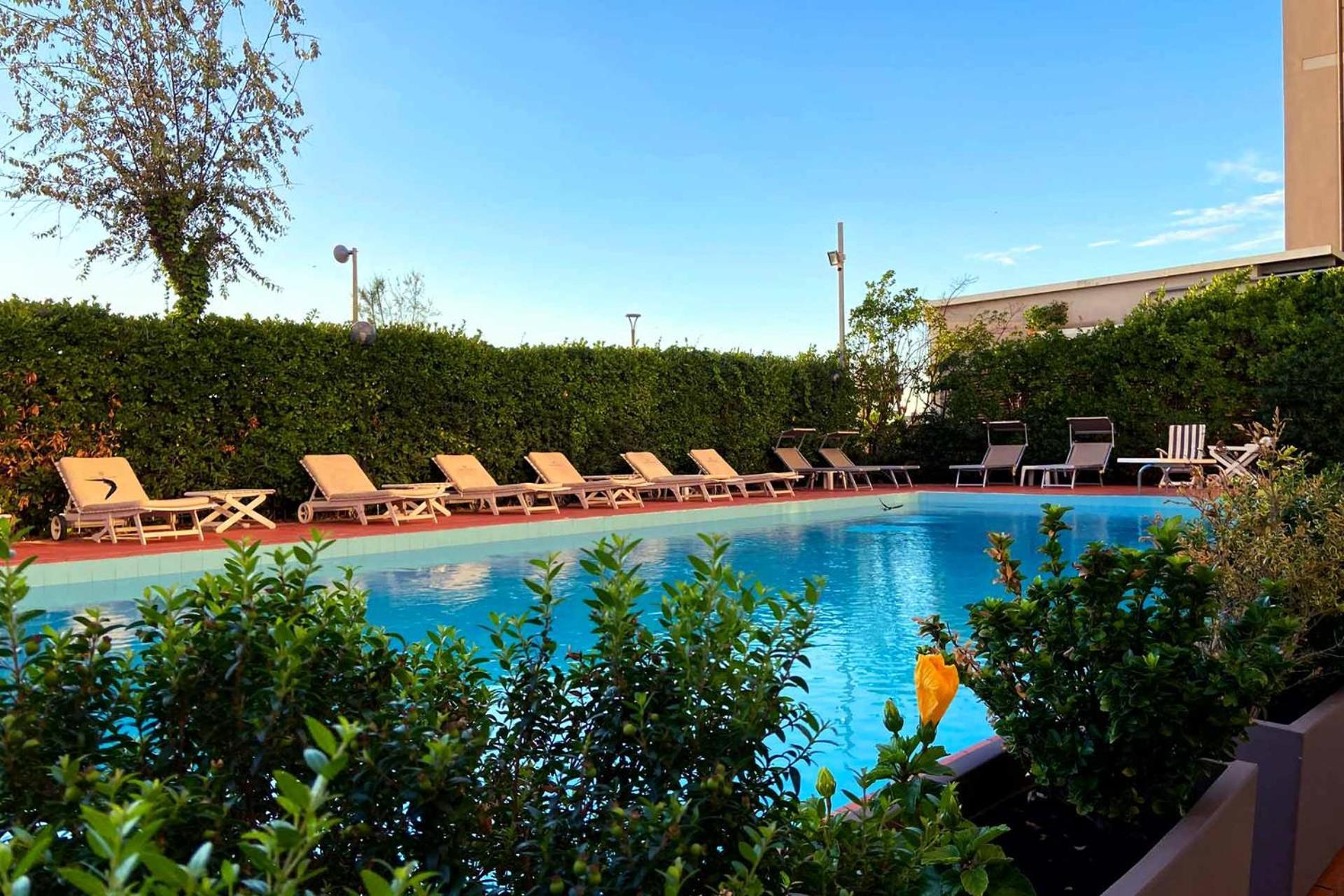 Hotel Granada Milano Marittima Esterno foto