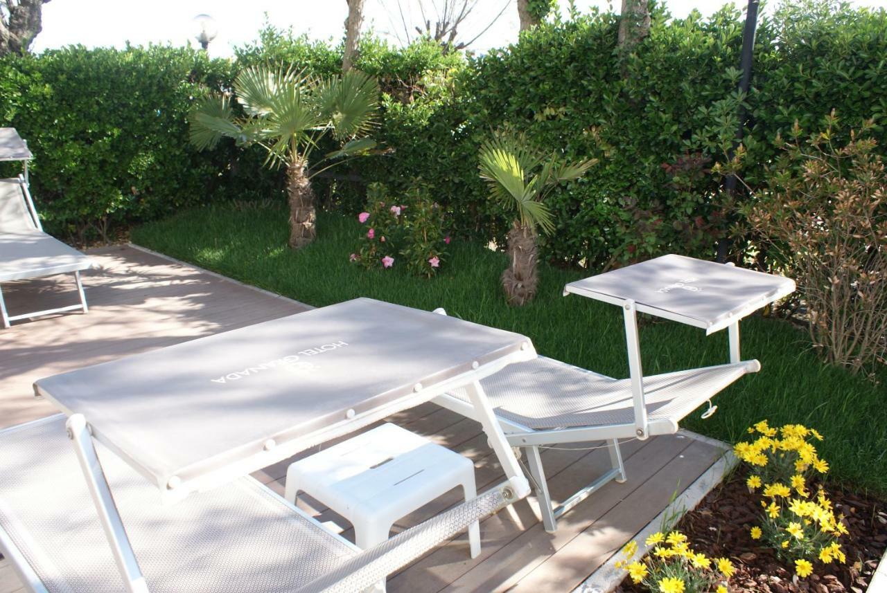 Hotel Granada Milano Marittima Esterno foto